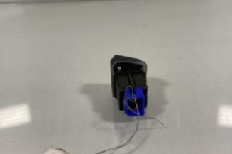 Bouton de warning PEUGEOT 208 1