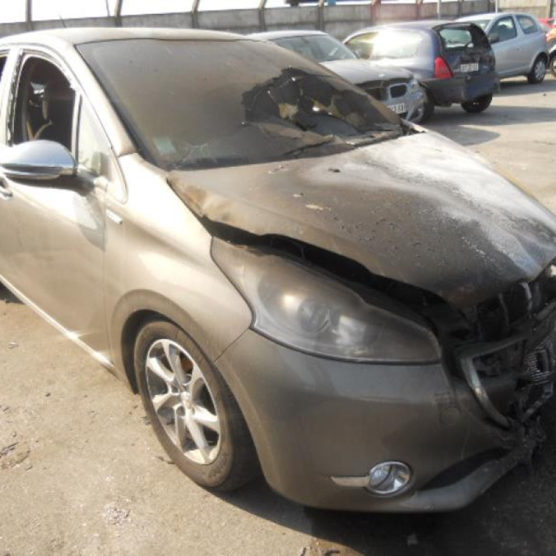 Bouton de warning PEUGEOT 208 1 Photo n°5