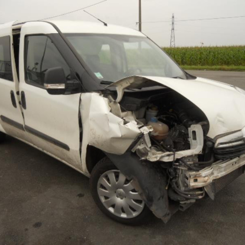 Bouton de warning OPEL COMBO D Photo n°5