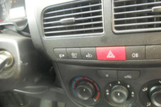 Bouton de warning OPEL COMBO D