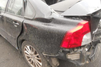 Serrure avant droit VOLVO S 40 2