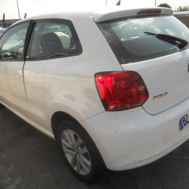 Poignee interieur avant gauche VOLKSWAGEN POLO 5 Photo n°8