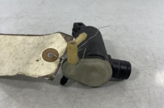 Pompe lave glace avant MAZDA 2 1