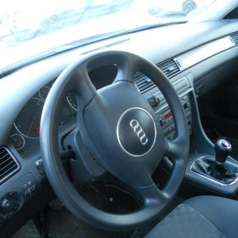 Renfort pare choc arriere (traverse) AUDI A6 2 Photo n°7