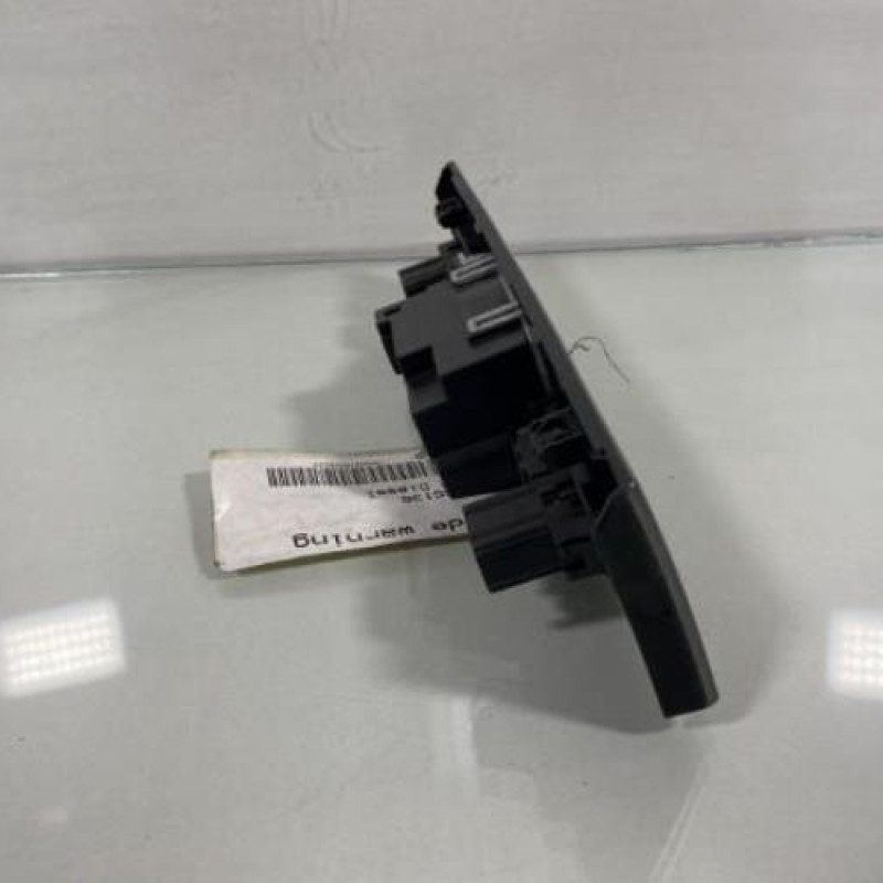 Bouton de warning FORD MONDEO 2 Photo n°2