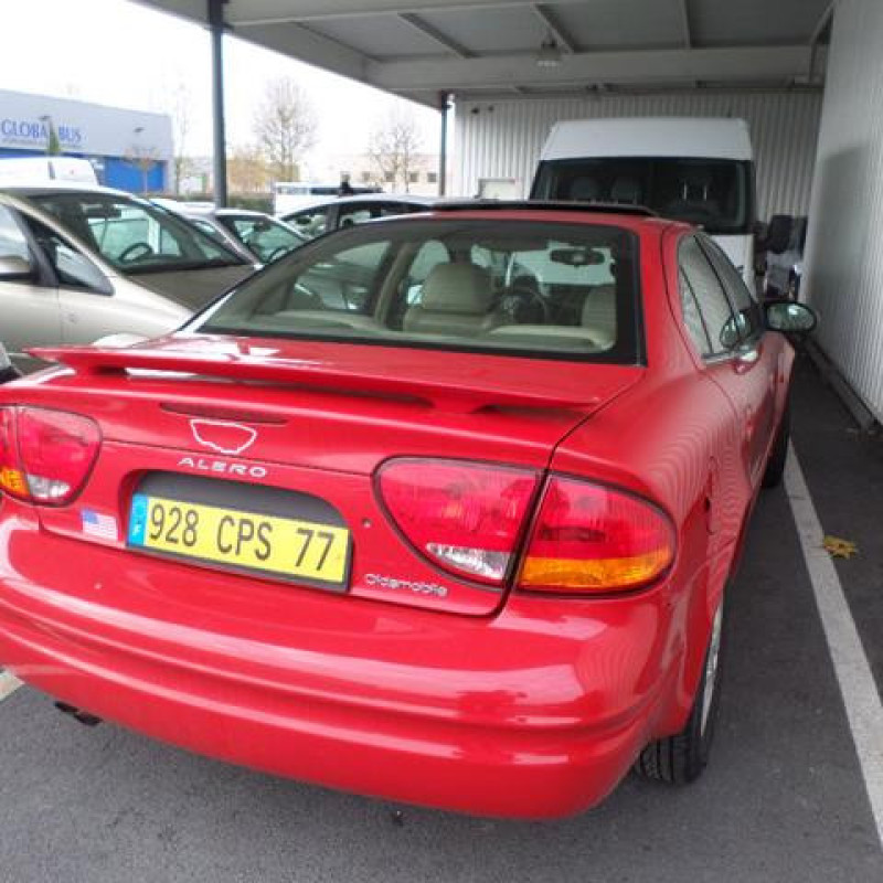 Malle/Hayon arriere CHEVROLET ALERO Photo n°8