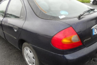 Poignee interieur avant droit FORD MONDEO 1