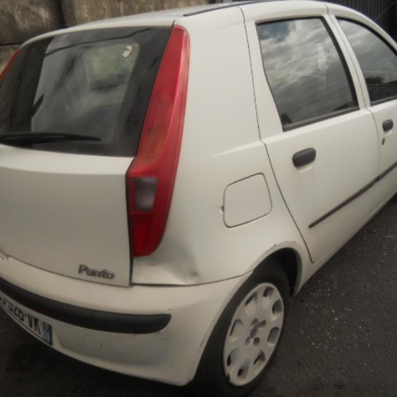 Porte avant droit FIAT PUNTO 2 Photo n°6
