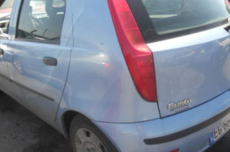 Retroviseur gauche FIAT PUNTO 2