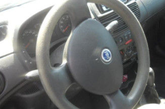Retroviseur gauche FIAT PUNTO 2