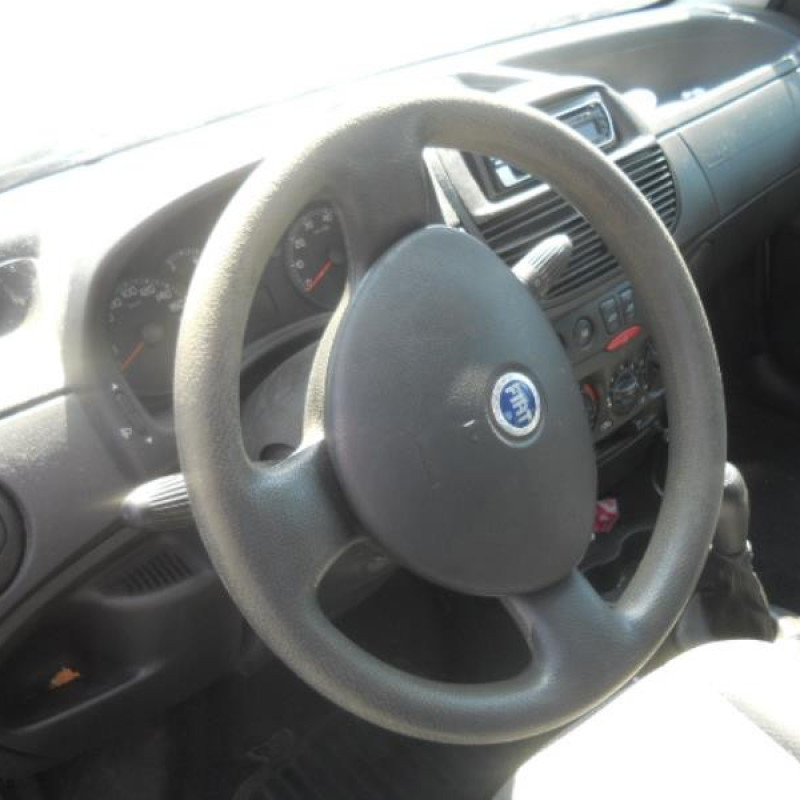 Retroviseur gauche FIAT PUNTO 2 Photo n°8