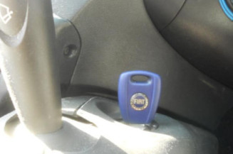 Retroviseur gauche FIAT PUNTO 2