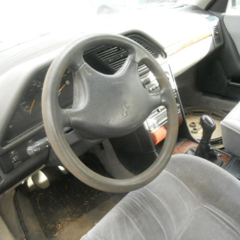 Retroviseur gauche PEUGEOT 605 Photo n°9