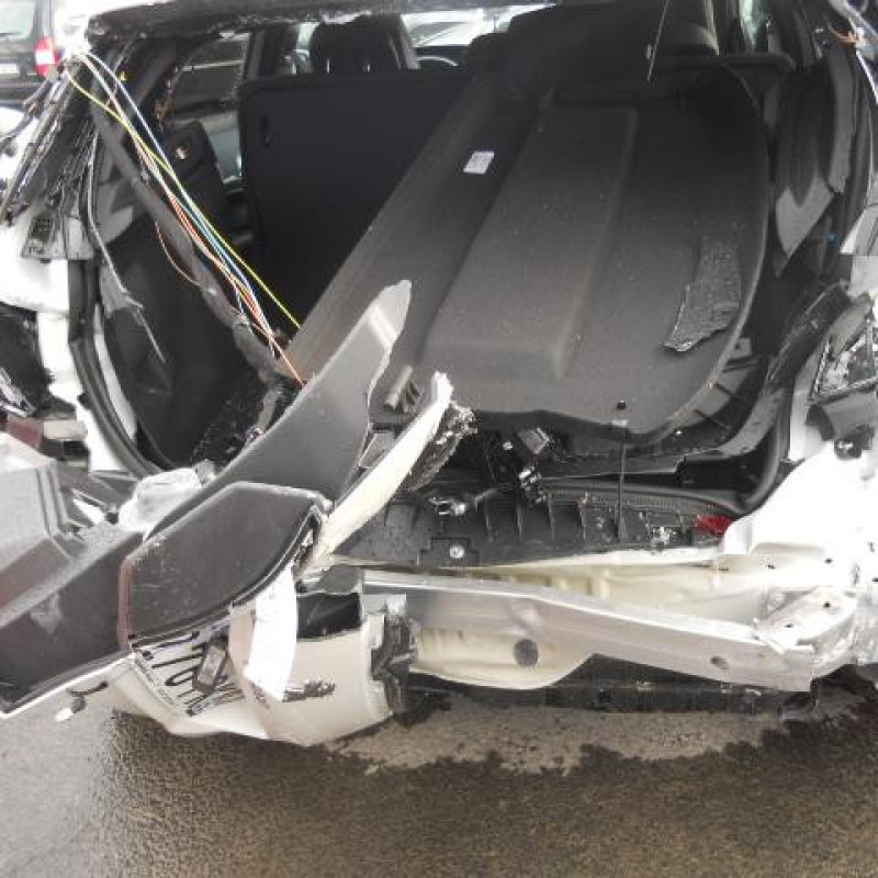 Serrure avant gauche PEUGEOT 308 2 Photo n°8