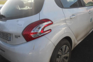 Bras essuie glace avant droit PEUGEOT 208 1
