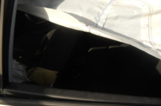 Bras essuie glace avant droit PEUGEOT 208 1