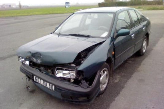 Porte avant droit NISSAN PRIMERA 1