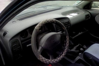 Porte avant droit NISSAN PRIMERA 1