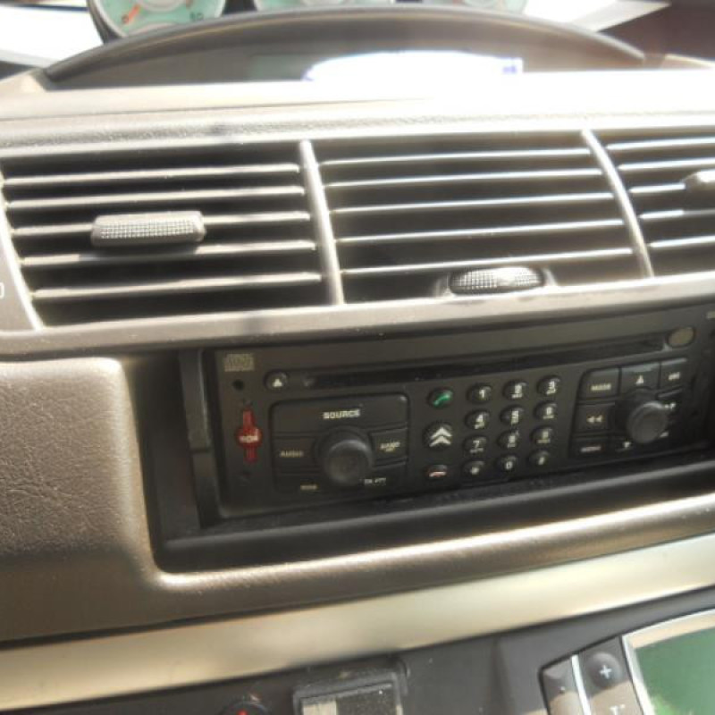 Aile avant droit CITROEN C8 Photo n°8