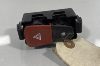 Bouton de warning RENAULT MEGANE 3 Photo n°1