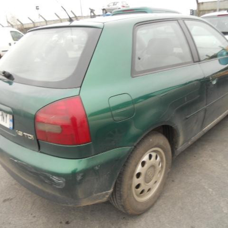 Malle/Hayon arriere AUDI A3 1 Photo n°4