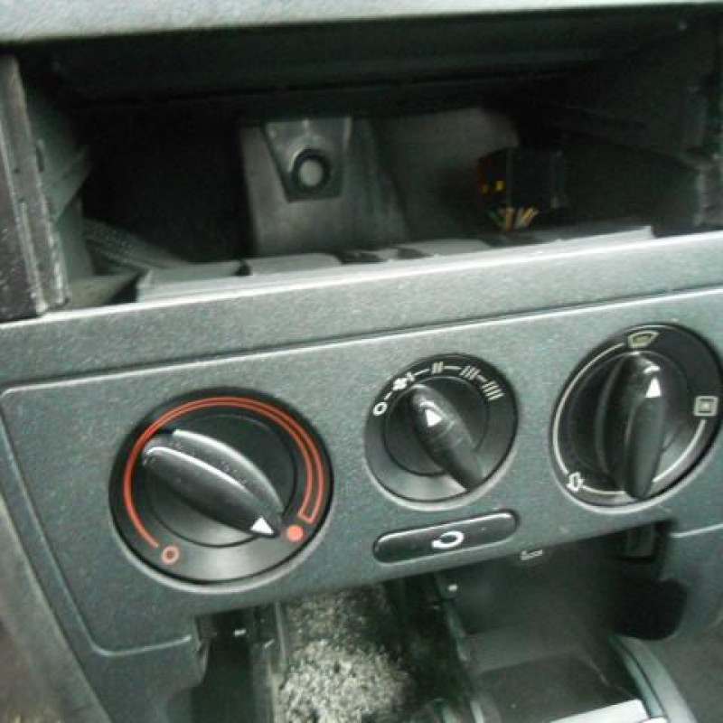 Malle/Hayon arriere AUDI A3 1 Photo n°7
