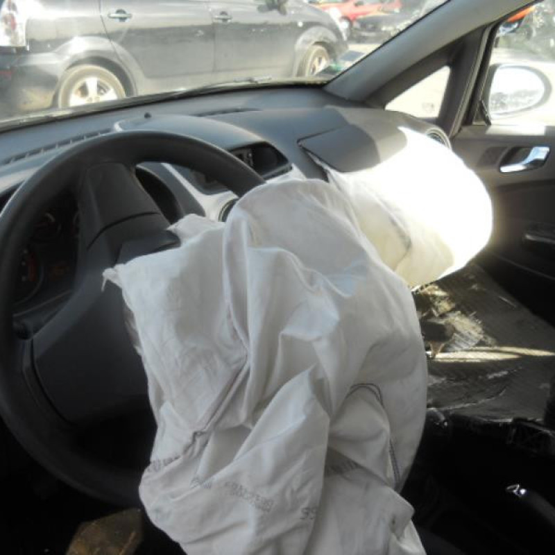 Bouton de warning OPEL CORSA D Photo n°9
