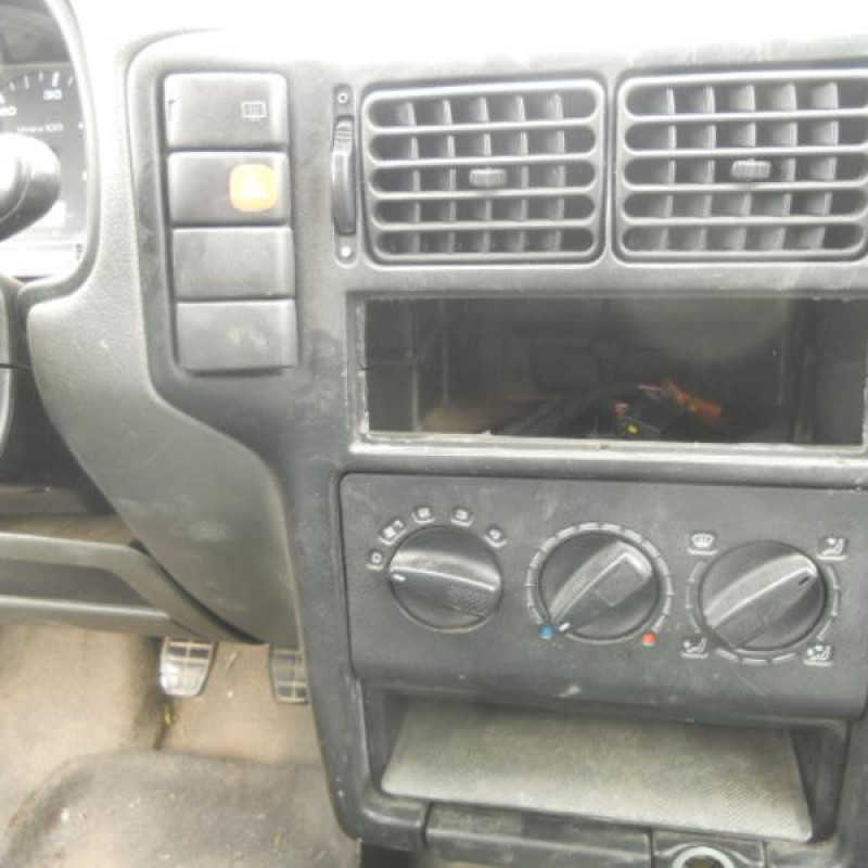 Porte de coffre droit VOLKSWAGEN CADDY 2 Photo n°8