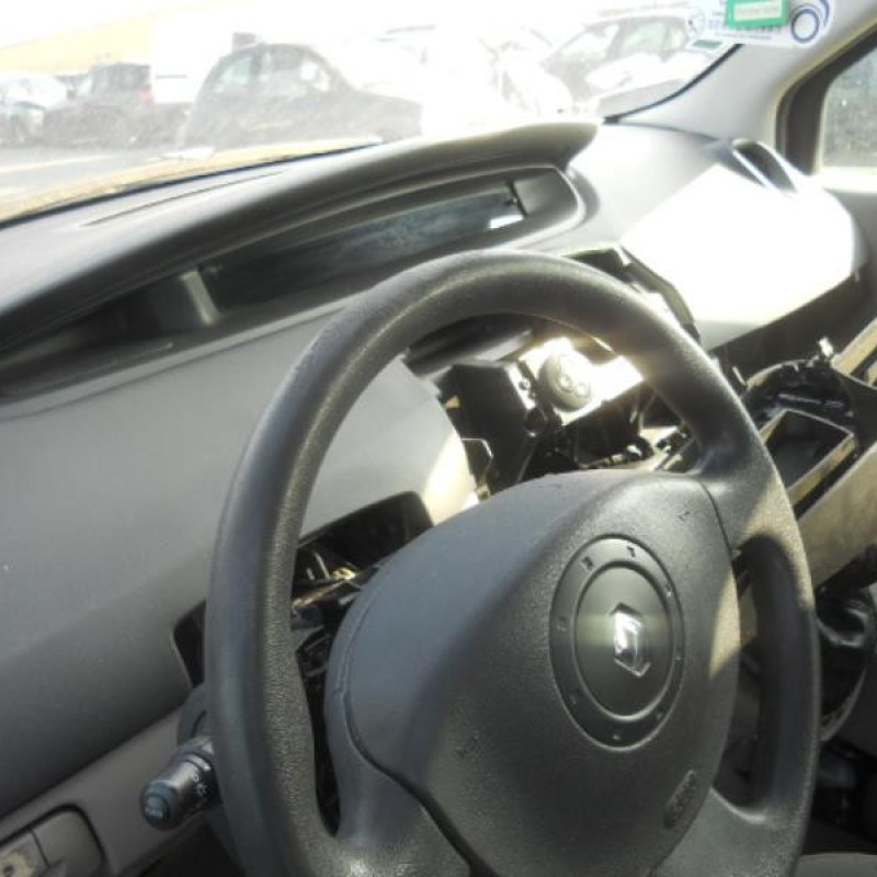 Trappe d'essence RENAULT SCENIC 2 Photo n°8