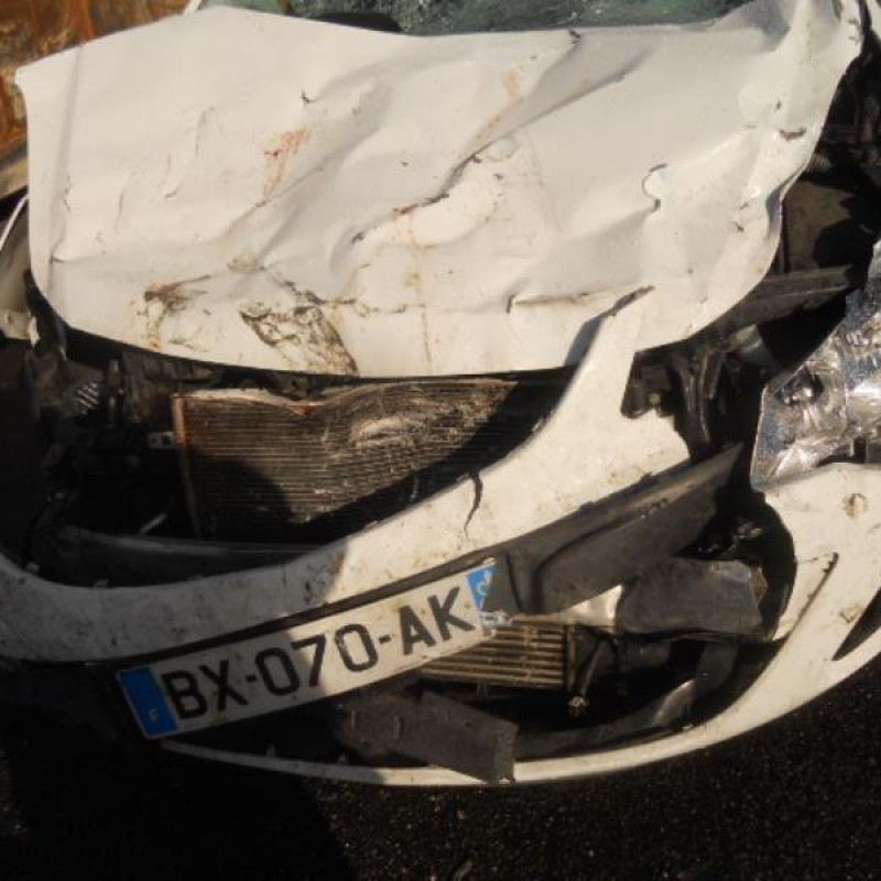 Trappe d'essence OPEL CORSA D Photo n°5