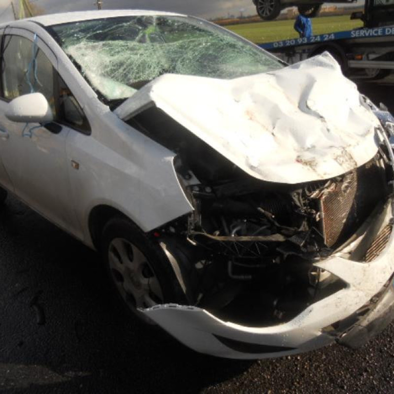 Trappe d'essence OPEL CORSA D Photo n°6