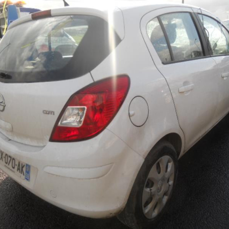 Trappe d'essence OPEL CORSA D Photo n°7