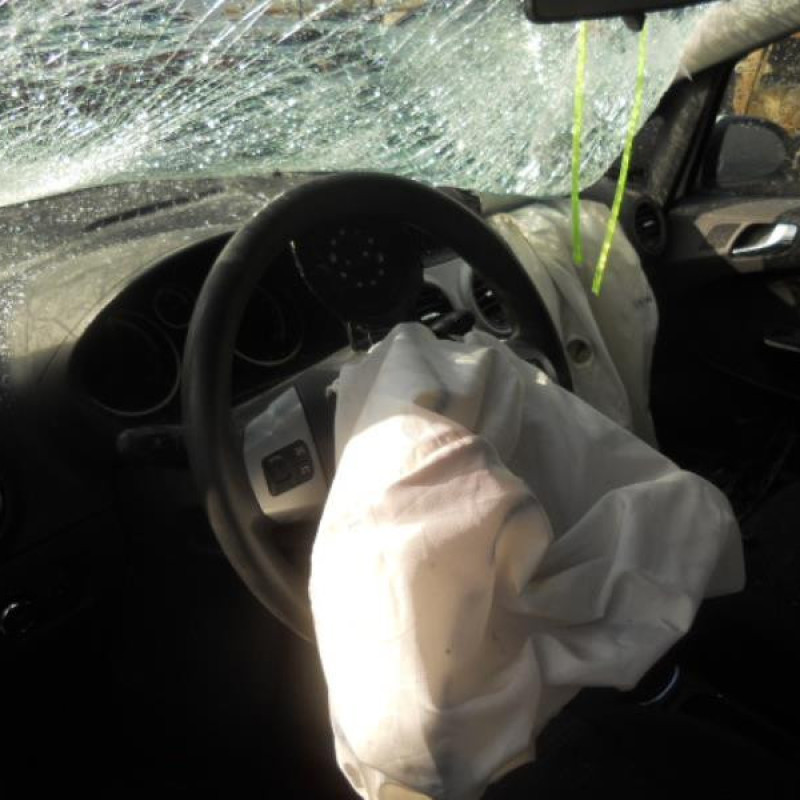 Trappe d'essence OPEL CORSA D Photo n°9