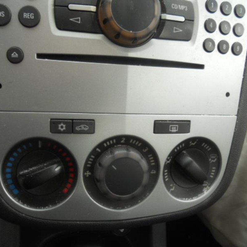 Trappe d'essence OPEL CORSA D Photo n°10