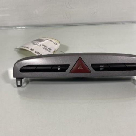 Bouton de warning PEUGEOT 308 1 Photo n°1