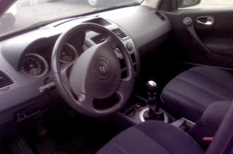 Bras essuie glace avant gauche RENAULT MEGANE 2