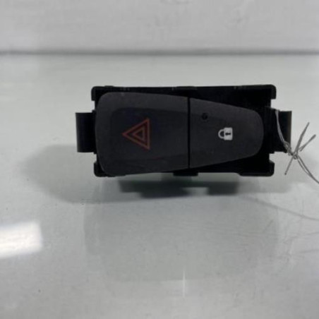 Bouton de warning DACIA LOGAN 2 Photo n°1