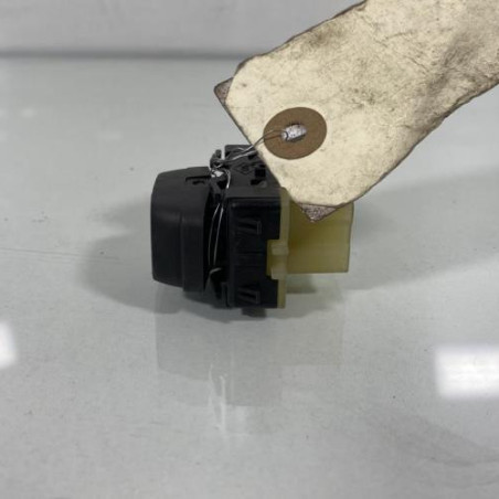 Interrupteur de leve vitre avant droit DACIA LOGAN 2