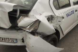 Interrupteur de leve vitre avant droit DACIA LOGAN 2