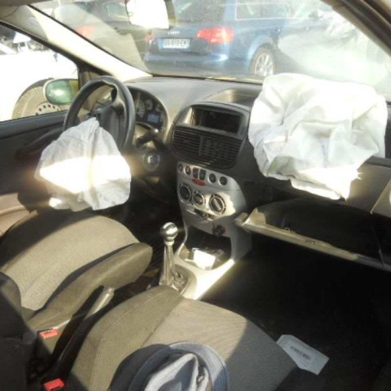 Retroviseur gauche FIAT PUNTO 2 Photo n°8