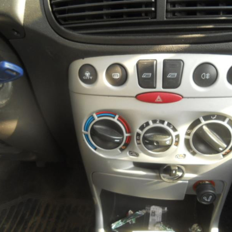 Retroviseur gauche FIAT PUNTO 2 Photo n°9