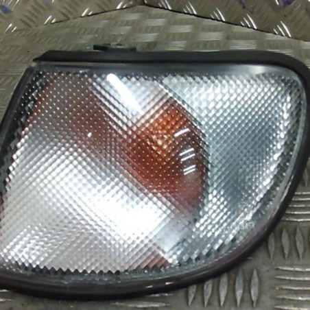 Optique avant secondaire gauche (feux)(clignotant) NISSAN SUNNY 3 Photo n°1