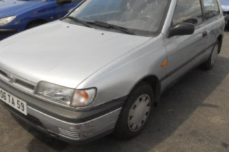 Optique avant secondaire gauche (feux)(clignotant) NISSAN SUNNY 3