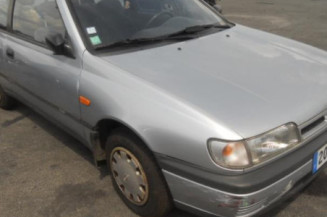 Optique avant secondaire gauche (feux)(clignotant) NISSAN SUNNY 3