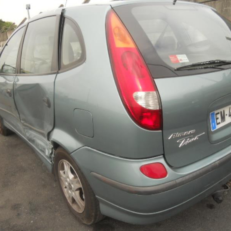 Capot NISSAN ALMERA TINO Photo n°5