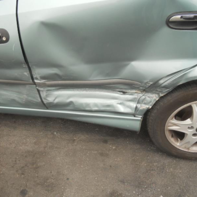 Capot NISSAN ALMERA TINO Photo n°6