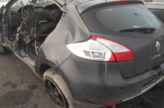Pivot de moyeu avant gauche RENAULT MEGANE 3