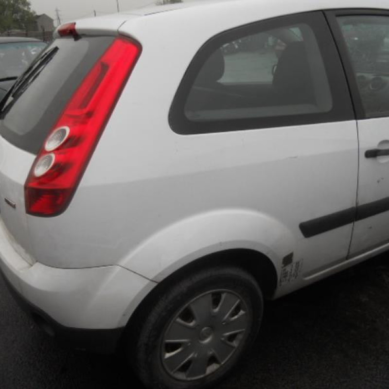 Feu arriere principal droit (feux) FORD FIESTA 5 Photo n°6