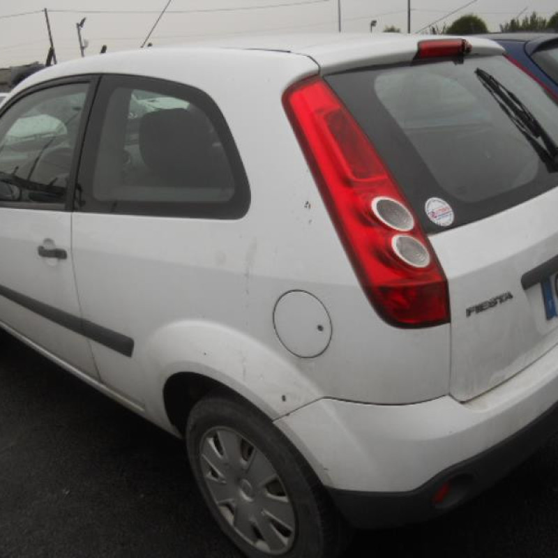 Feu arriere principal gauche (feux) FORD FIESTA 5 Photo n°7