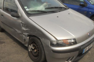 Retroviseur gauche FIAT PUNTO 2